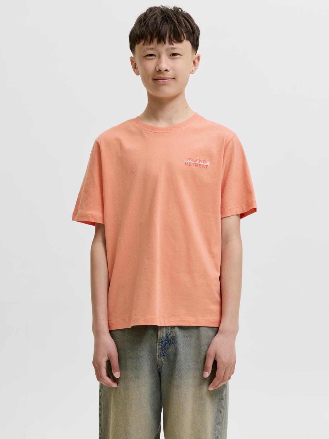 model_shot-front
